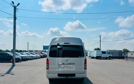 Toyota HiAce H200, 2012 год, 3 399 900 рублей, 5 фотография