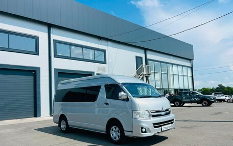 Toyota HiAce H200, 2012 год, 3 399 900 рублей, 8 фотография