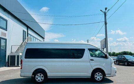 Toyota HiAce H200, 2012 год, 3 399 900 рублей, 7 фотография