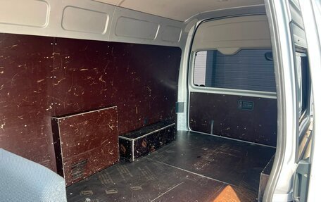 Toyota HiAce H200, 2012 год, 3 399 900 рублей, 19 фотография