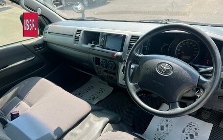 Toyota HiAce H200, 2012 год, 3 399 900 рублей, 11 фотография
