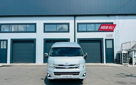 Toyota HiAce H200, 2012 год, 3 399 900 рублей, 9 фотография