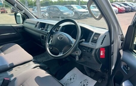 Toyota HiAce H200, 2012 год, 3 399 900 рублей, 10 фотография