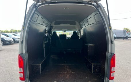 Toyota HiAce H200, 2012 год, 3 399 900 рублей, 20 фотография