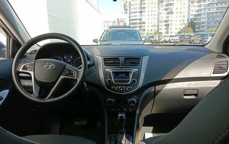 Hyundai Solaris II рестайлинг, 2015 год, 930 000 рублей, 12 фотография
