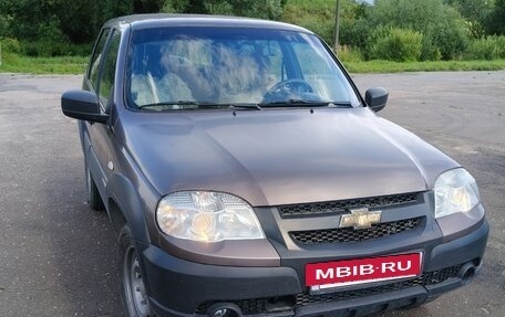 Chevrolet Niva I рестайлинг, 2016 год, 820 000 рублей, 7 фотография