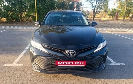 Toyota Camry, 2020 год, 2 800 000 рублей, 3 фотография