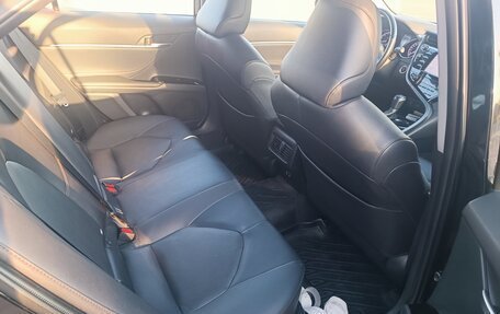 Toyota Camry, 2020 год, 2 800 000 рублей, 9 фотография