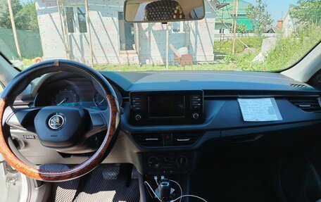 Skoda Rapid II, 2021 год, 930 000 рублей, 10 фотография