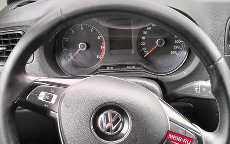 Volkswagen Polo VI (EU Market), 2015 год, 850 000 рублей, 3 фотография