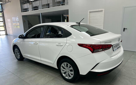 Hyundai Solaris II рестайлинг, 2021 год, 1 690 000 рублей, 7 фотография