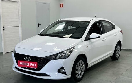 Hyundai Solaris II рестайлинг, 2021 год, 1 690 000 рублей, 4 фотография