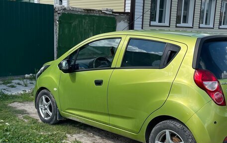 Chevrolet Spark III, 2013 год, 620 000 рублей, 3 фотография