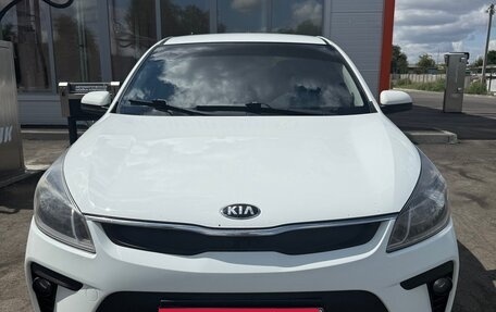 KIA Rio IV, 2017 год, 950 000 рублей, 2 фотография