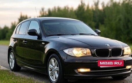 BMW 1 серия, 2011 год, 800 000 рублей, 2 фотография
