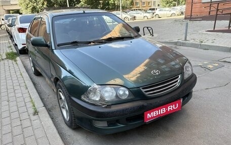 Toyota Avensis III рестайлинг, 2000 год, 215 000 рублей, 1 фотография