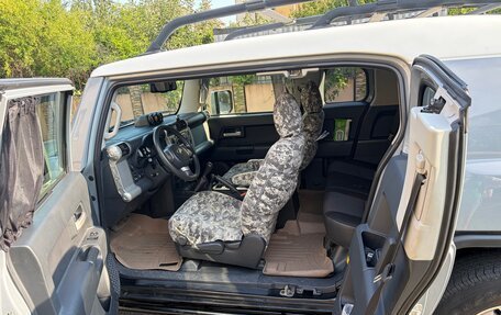 Toyota FJ Cruiser, 2013 год, 3 450 000 рублей, 16 фотография