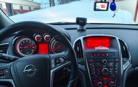 Opel Astra J, 2011 год, 755 000 рублей, 10 фотография