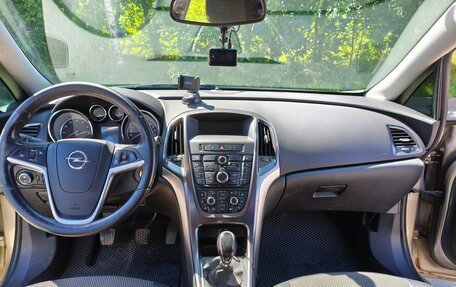 Opel Astra J, 2011 год, 755 000 рублей, 14 фотография