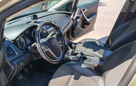 Opel Astra J, 2011 год, 755 000 рублей, 17 фотография