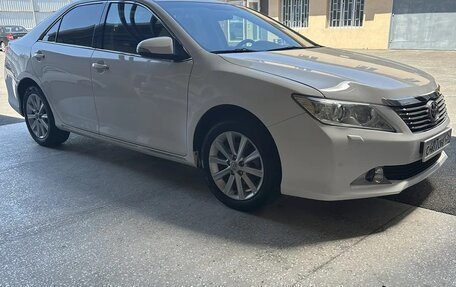 Toyota Camry, 2013 год, 1 390 000 рублей, 2 фотография