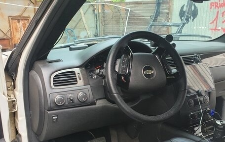 Chevrolet Tahoe III, 2011 год, 2 800 000 рублей, 4 фотография