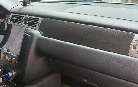 Chevrolet Tahoe III, 2011 год, 2 800 000 рублей, 22 фотография