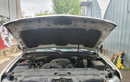 Chevrolet Tahoe III, 2011 год, 2 800 000 рублей, 24 фотография