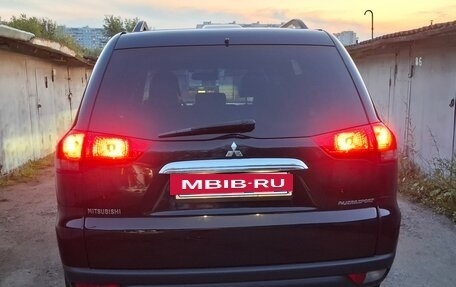 Mitsubishi Pajero Sport II рестайлинг, 2015 год, 2 050 000 рублей, 4 фотография