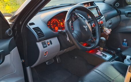 Mitsubishi Pajero Sport II рестайлинг, 2015 год, 2 050 000 рублей, 10 фотография