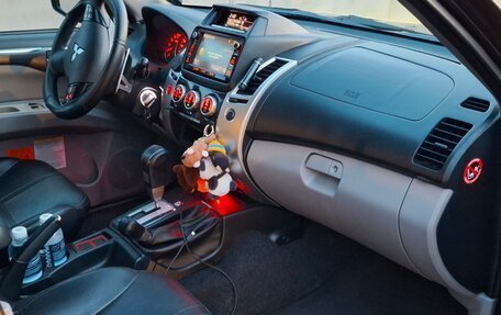 Mitsubishi Pajero Sport II рестайлинг, 2015 год, 2 050 000 рублей, 18 фотография