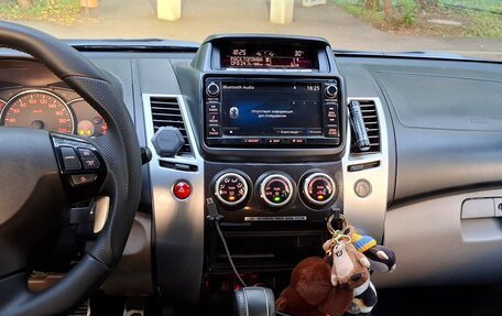 Mitsubishi Pajero Sport II рестайлинг, 2015 год, 2 050 000 рублей, 39 фотография