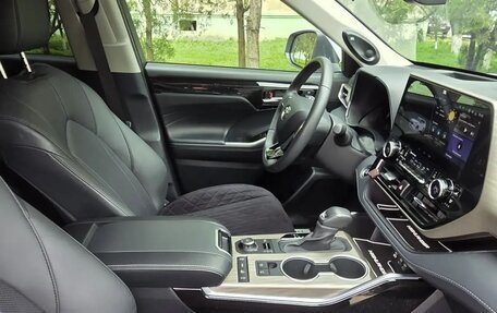 Toyota Highlander, 2025 год, 4 800 000 рублей, 14 фотография