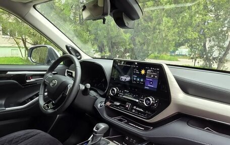 Toyota Highlander, 2025 год, 4 800 000 рублей, 6 фотография