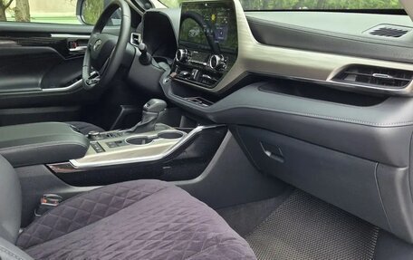 Toyota Highlander, 2025 год, 4 800 000 рублей, 20 фотография