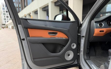 Bentley Bentayga I, 2024 год, 27 935 000 рублей, 8 фотография