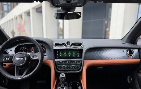 Bentley Bentayga I, 2024 год, 27 935 000 рублей, 15 фотография