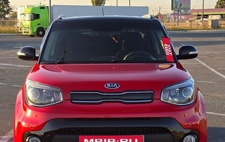 KIA Soul II рестайлинг, 2017 год, 1 750 000 рублей, 3 фотография