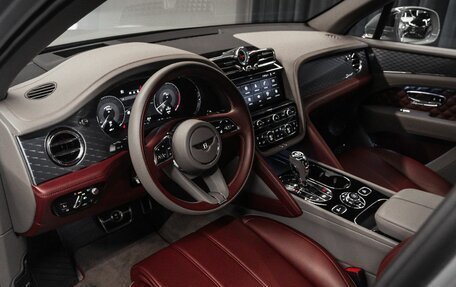 Bentley Bentayga I, 2022 год, 48 760 000 рублей, 33 фотография