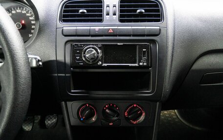 Volkswagen Polo VI (EU Market), 2010 год, 599 000 рублей, 19 фотография