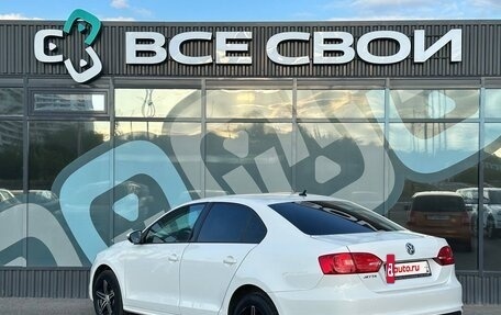 Volkswagen Jetta VI, 2013 год, 1 085 000 рублей, 3 фотография