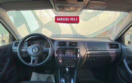 Volkswagen Jetta VI, 2013 год, 1 085 000 рублей, 2 фотография