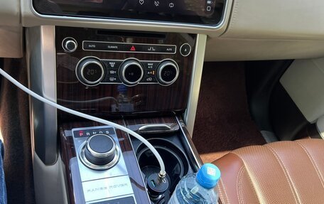 Land Rover Range Rover IV рестайлинг, 2014 год, 3 950 000 рублей, 22 фотография