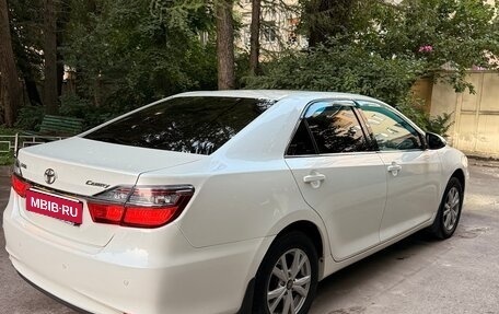 Toyota Camry, 2015 год, 1 695 000 рублей, 4 фотография