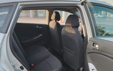 Hyundai Solaris II рестайлинг, 2016 год, 800 000 рублей, 8 фотография