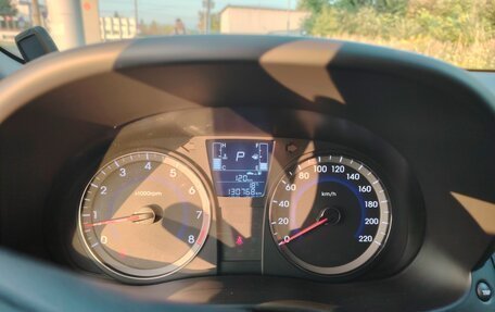 Hyundai Solaris II рестайлинг, 2016 год, 800 000 рублей, 14 фотография