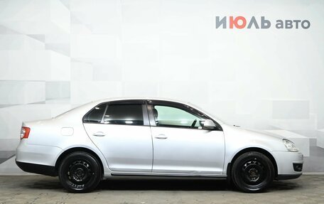 Volkswagen Jetta VI, 2010 год, 850 000 рублей, 8 фотография