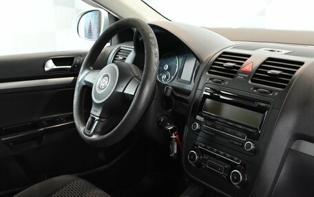 Volkswagen Jetta VI, 2010 год, 850 000 рублей, 11 фотография