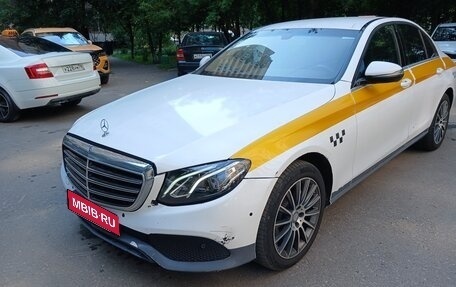 Mercedes-Benz E-Класс, 2018 год, 1 650 000 рублей, 1 фотография