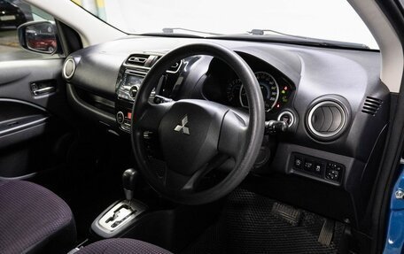 Mitsubishi Mirage VI рестайлинг, 2013 год, 899 000 рублей, 10 фотография